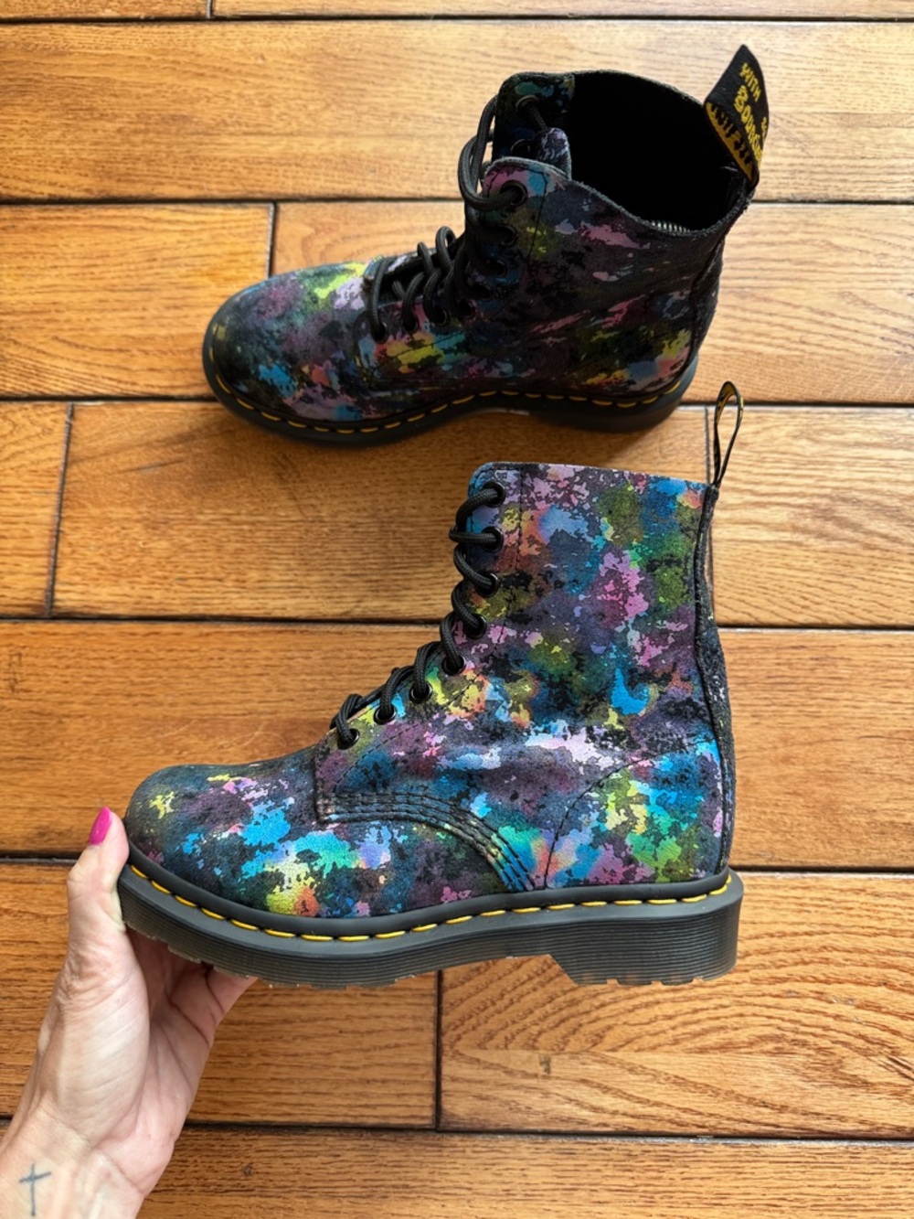Dr Martens 1460 Pascal Lace Up Boot Black Rainbow Splatter Confetti Women’s Sz 6 - Picture 4 of 10